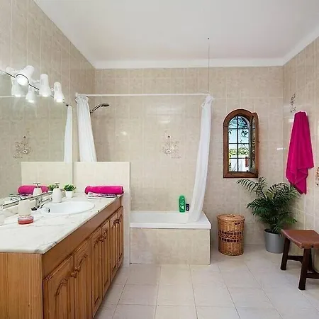 Geranios Villa *